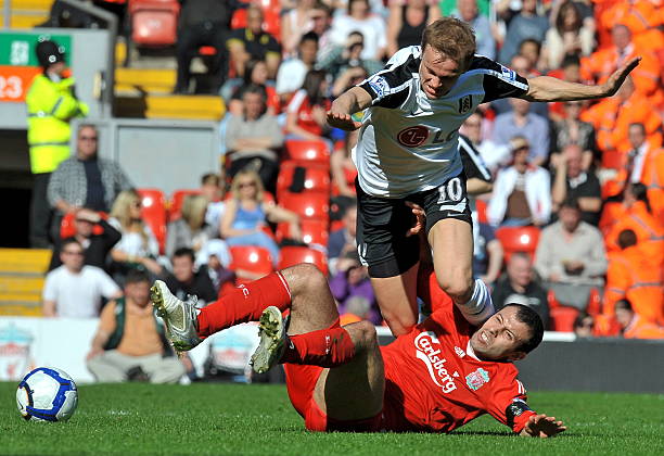 主场捧起冠 主场捧起冠